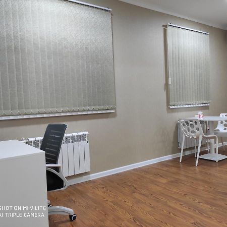 1-Bedroom Apartment In The Very City Center Tashkent Exterior photo