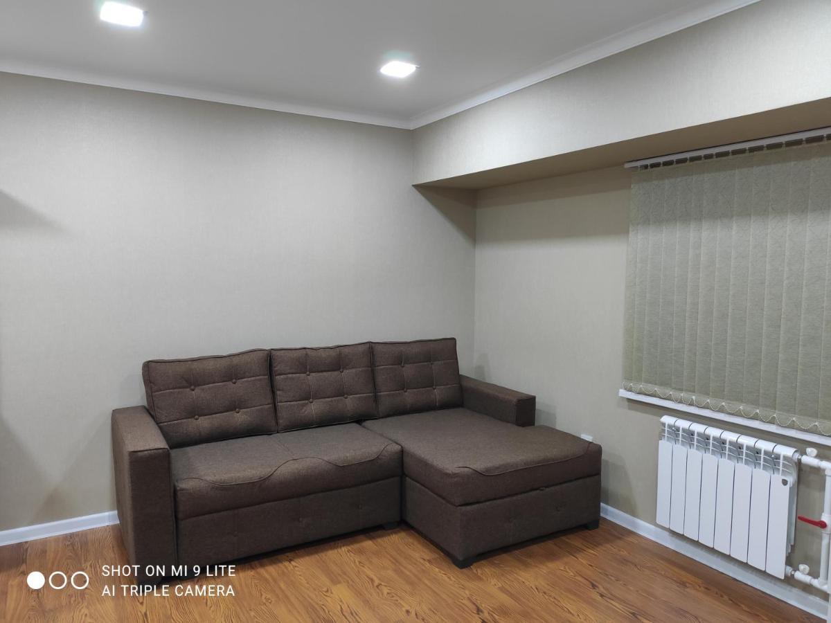 1-Bedroom Apartment In The Very City Center Tashkent Exterior photo